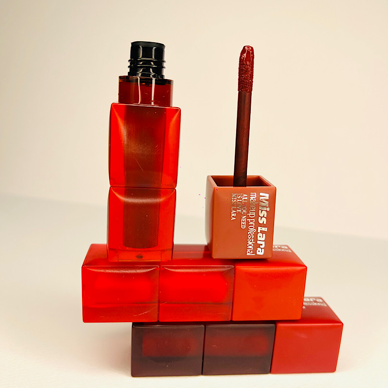 رژ خیس میس لارا Miss Lara شماره 4