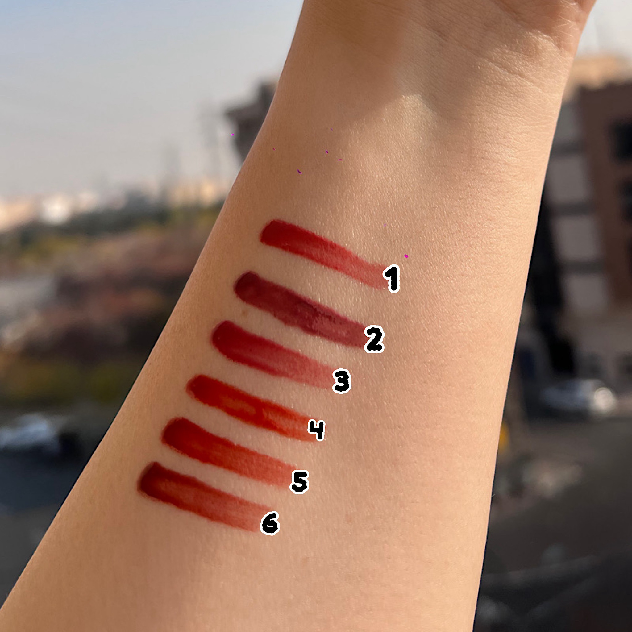 رژ مایع خیس Miss Lara شماره 4-0